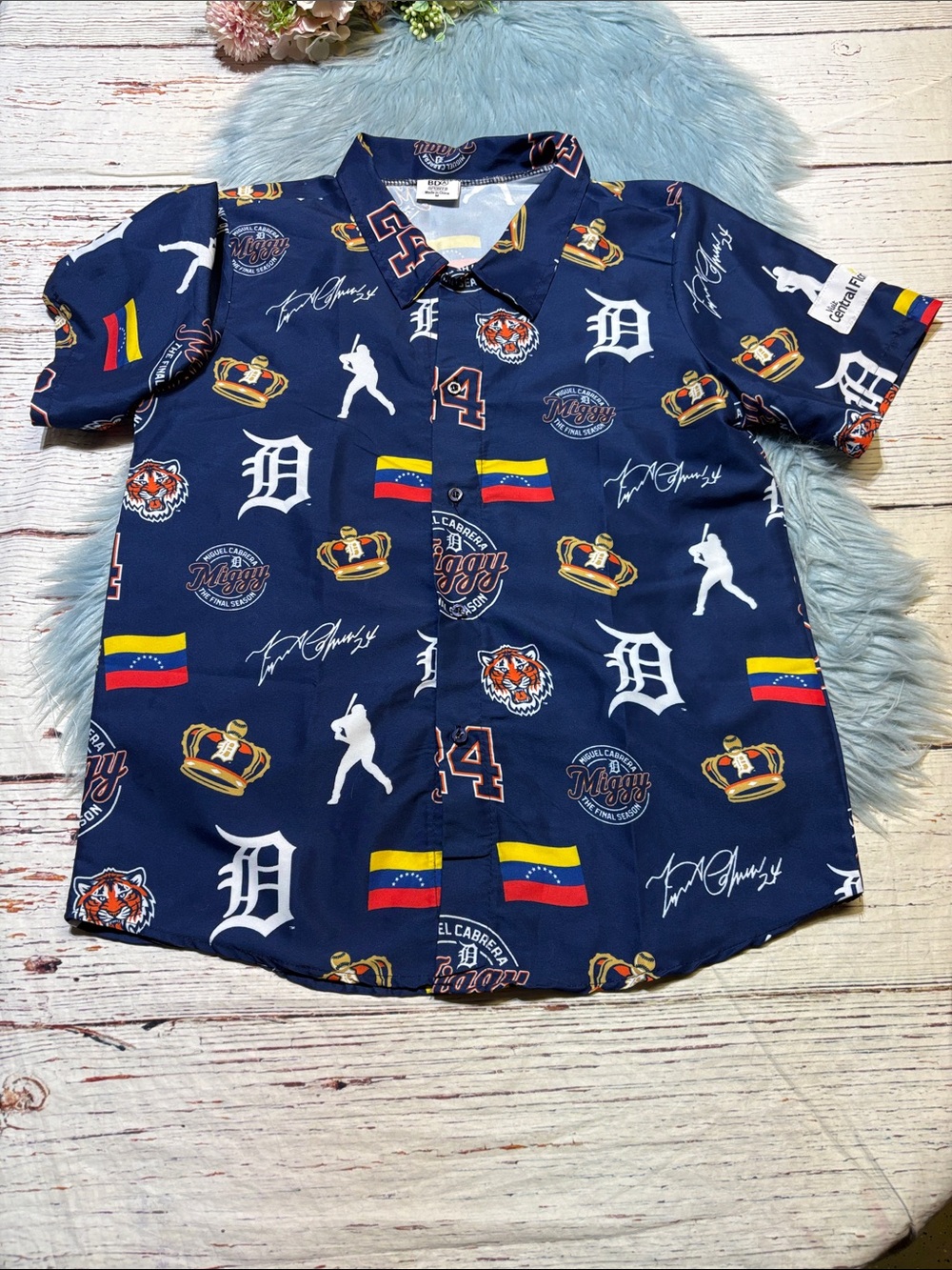 Detroit Tigers Miguel Cabrera Final Season Tribute Hawaiian Button Down Shirt